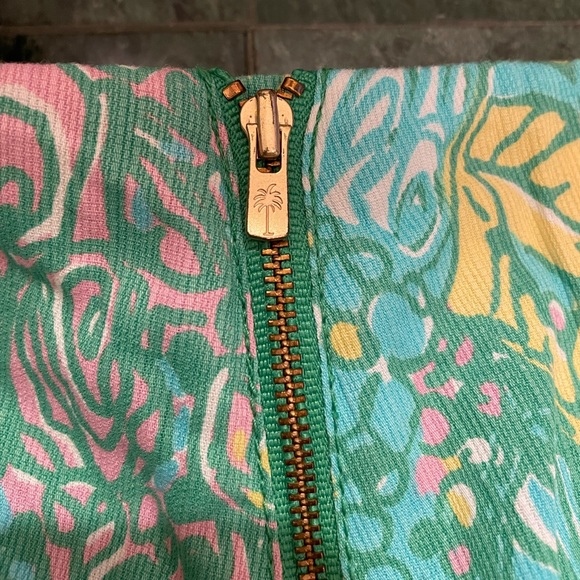 RARE💚Lilly Pulitzer💛 shorts - Picture 7 of 7